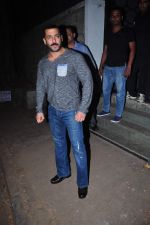 Salman Khan snapped in a rick post dinner with father and Sajid Nadiadwala on 20th Dec 2015